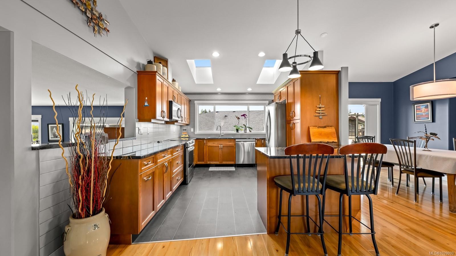 560 Spitfire Dr, Comox, BC