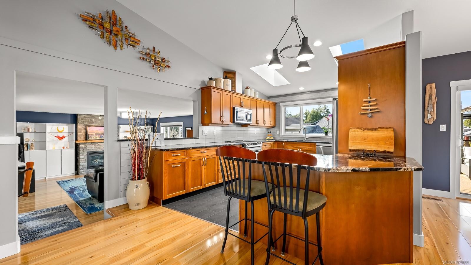 560 Spitfire Dr, Comox, BC