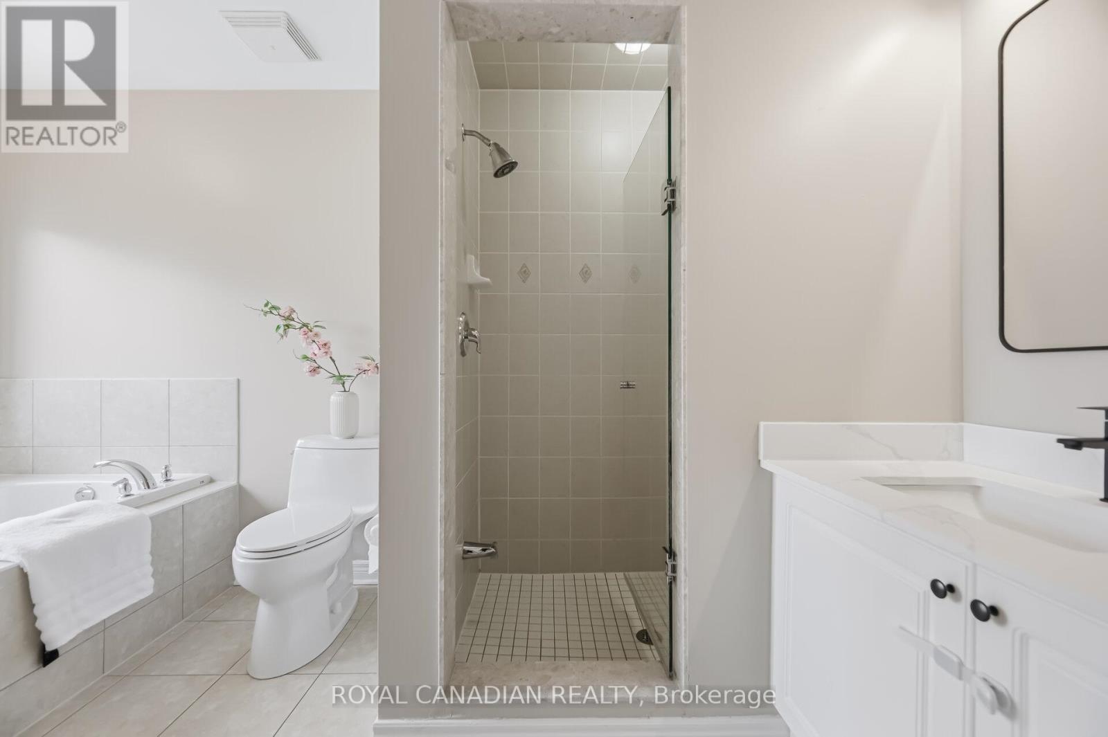 83 Mander Place, Milton, ON - Indoor Photo Showing Bathroom