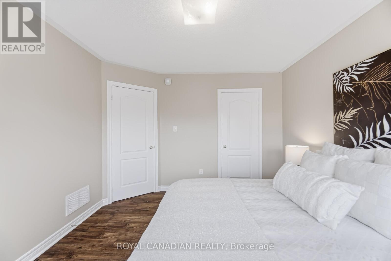 83 Mander Place, Milton, ON - Indoor Photo Showing Bedroom
