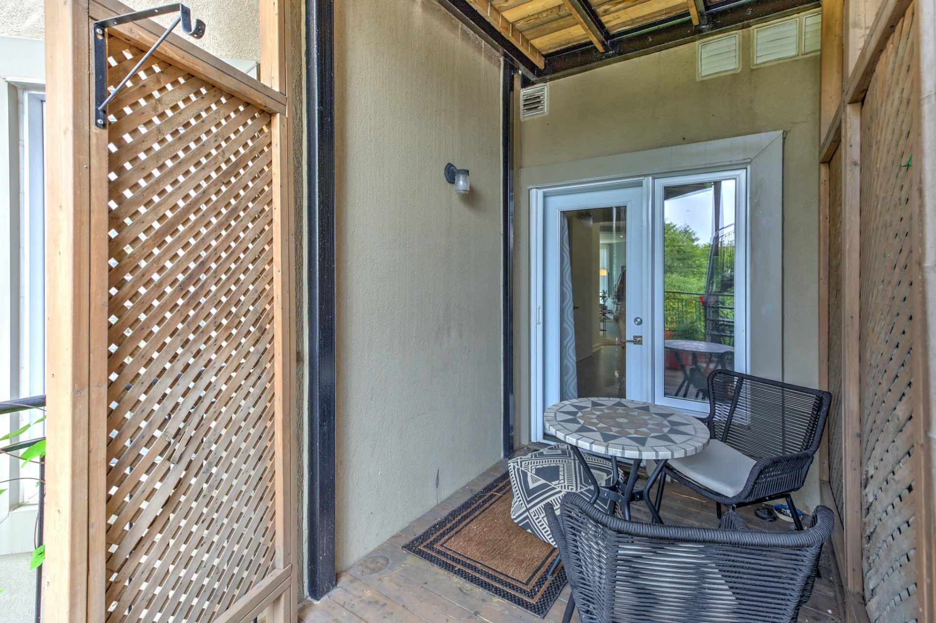 Terrasse - 201-6500 Av. De L'Esplanade, Montréal (Rosemont/La Petite-Patrie), QC - With Exterior