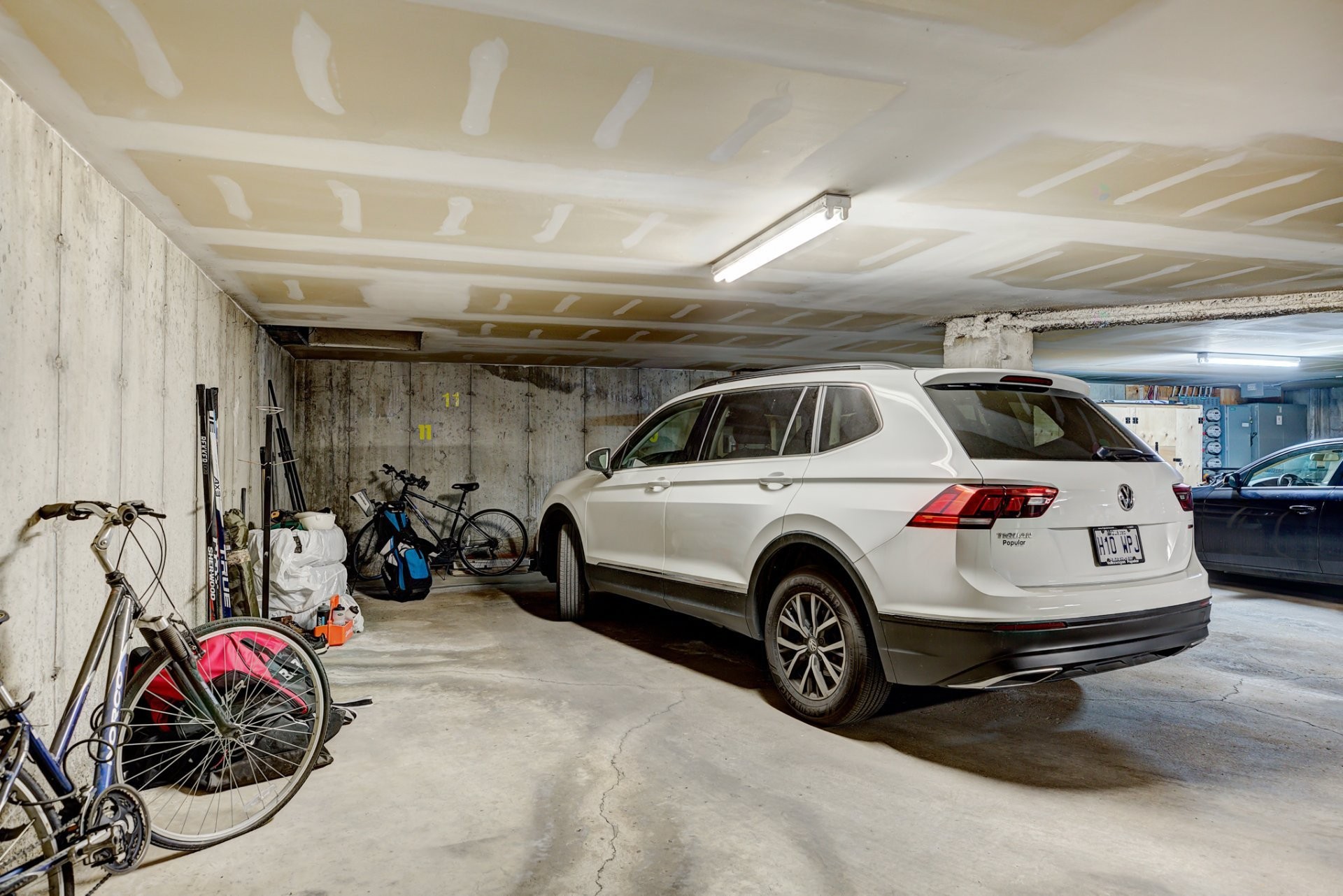 Stationnement - 201-6500 Av. De L'Esplanade, Montréal (Rosemont/La Petite-Patrie), QC - Indoor Photo Showing Garage