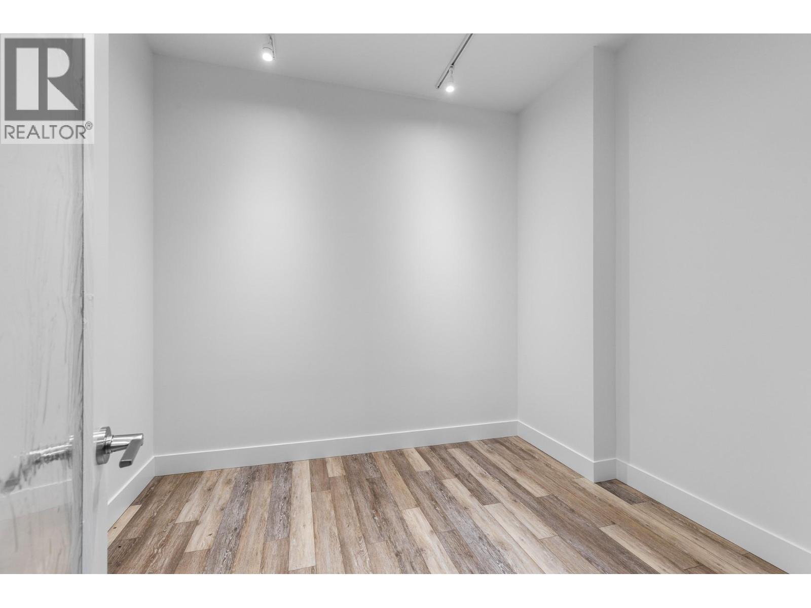 basement wine/den - 1068 Clarance Avenue, Kelowna, BC - Indoor Photo Showing Other Room