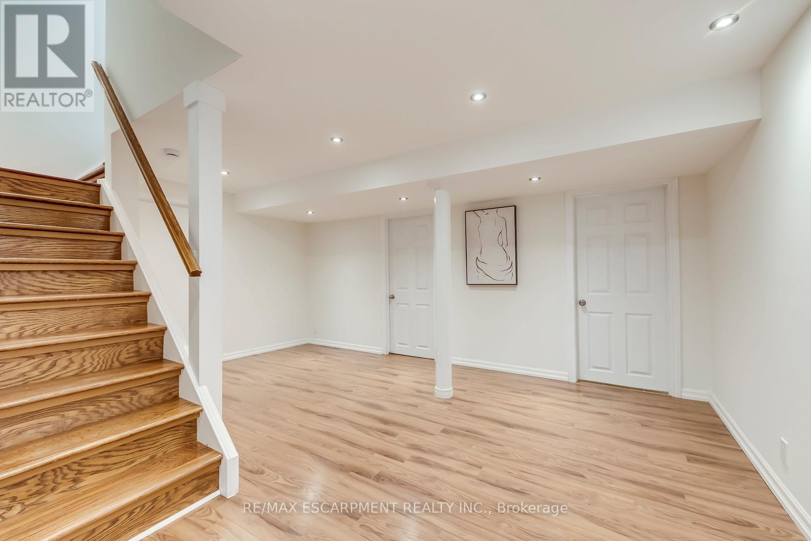 3184 Renton Road, Burlington, ON - Indoor Photo Showing Other Room