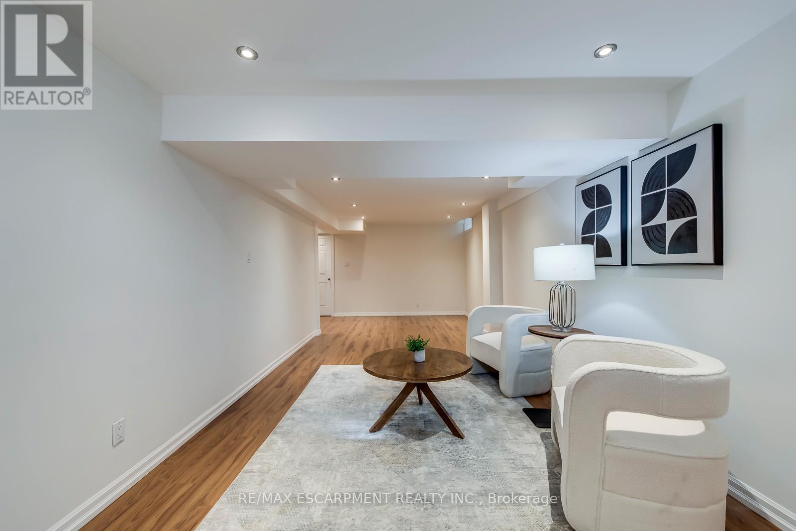 3184 Renton Road, Burlington, ON - Indoor