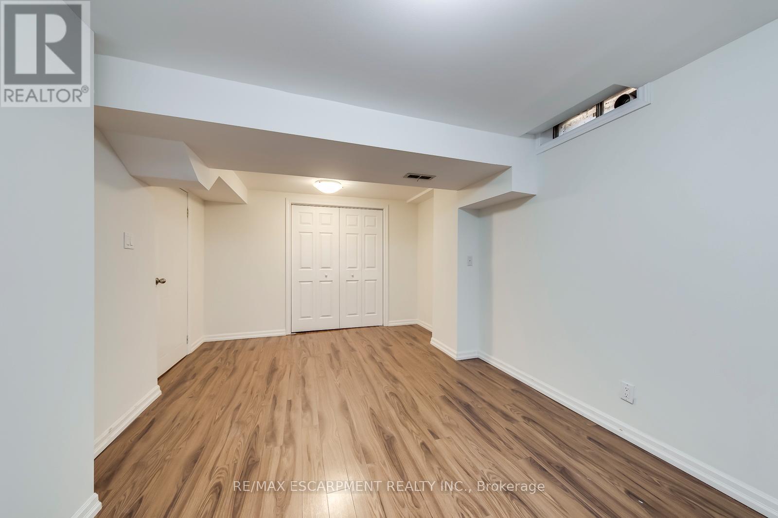 3184 Renton Road, Burlington, ON - Indoor Photo Showing Other Room