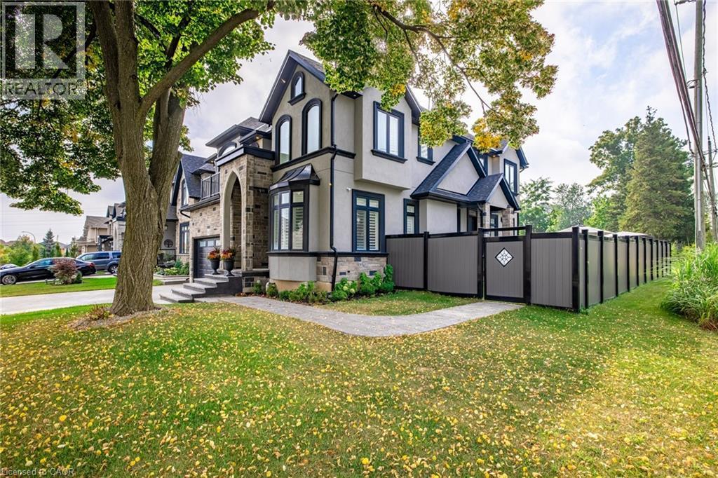 4 Lockman Drive, Ancaster, ON - Outdoor