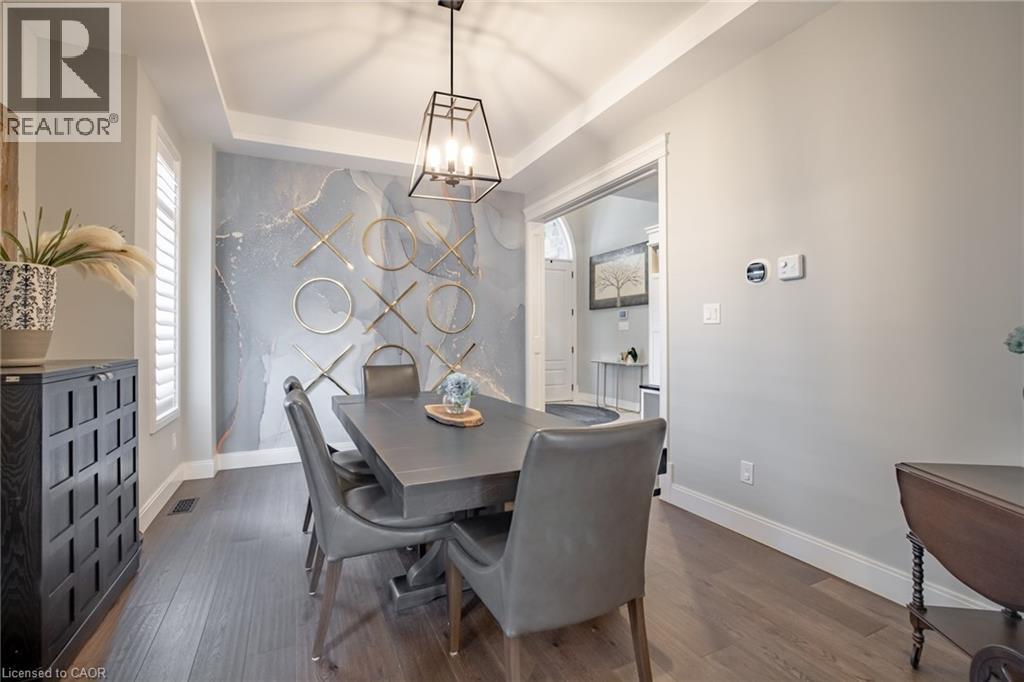 4 Lockman Drive, Ancaster, ON - Indoor Photo Showing Dining Room