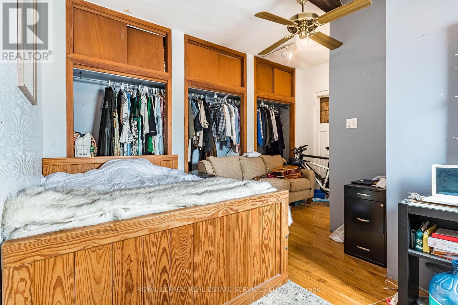 530 Bathurst Street, Toronto, ON