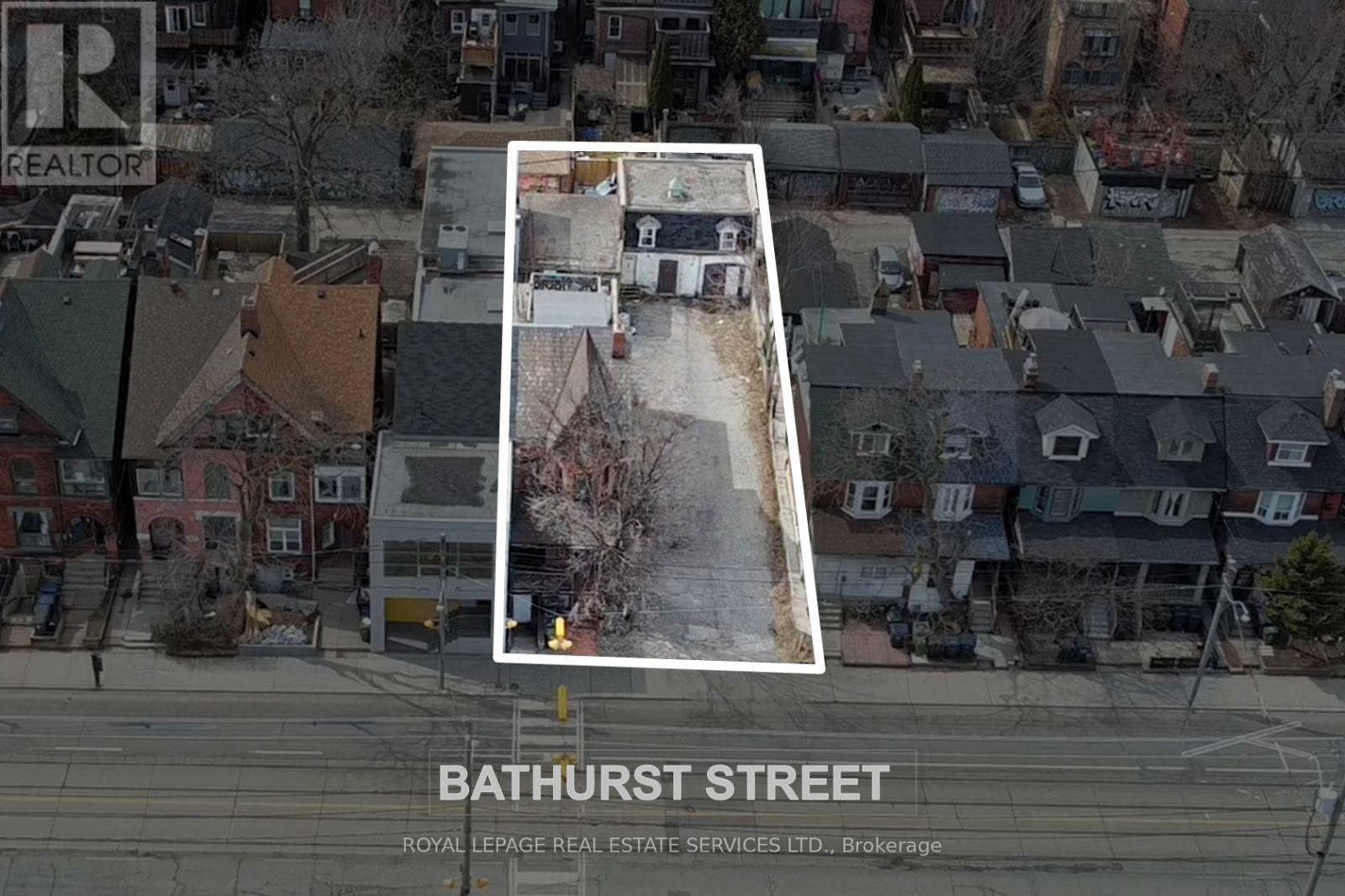 530 Bathurst Street, Toronto, ON