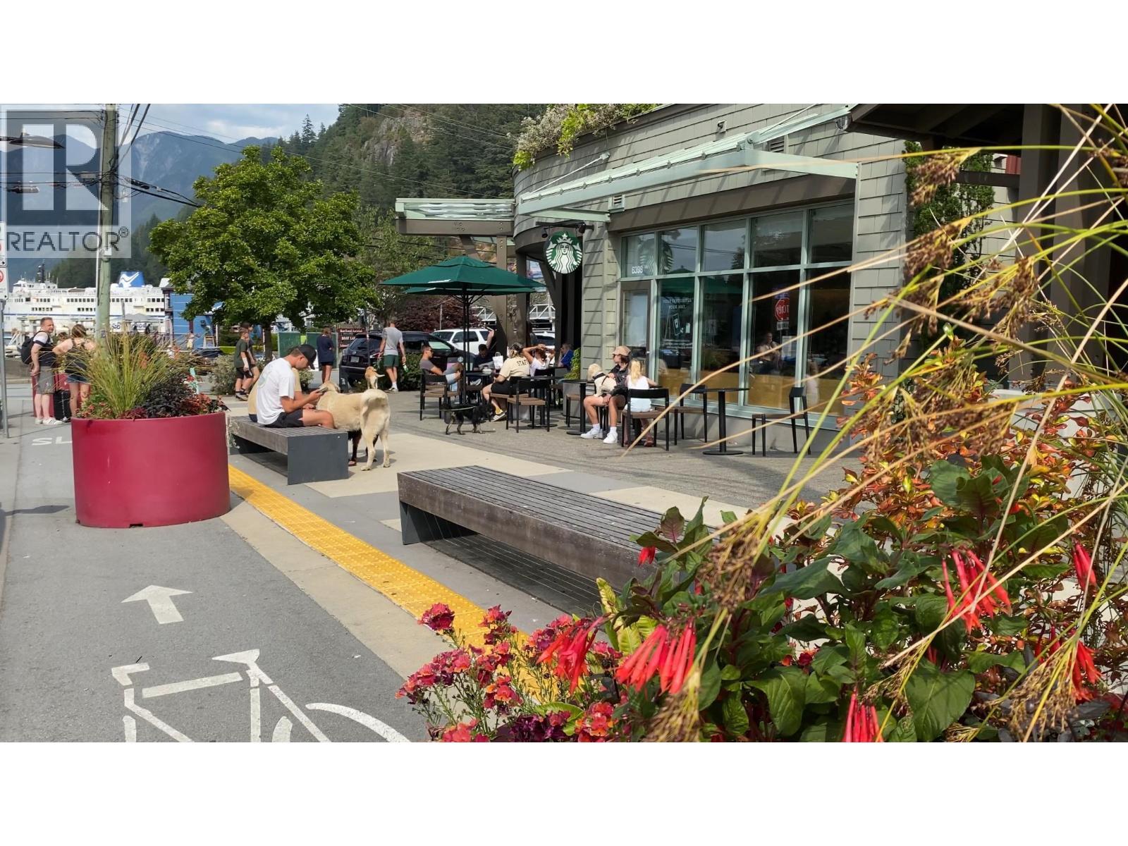 6388 Douglas Street, West Vancouver, BC - Outdoor