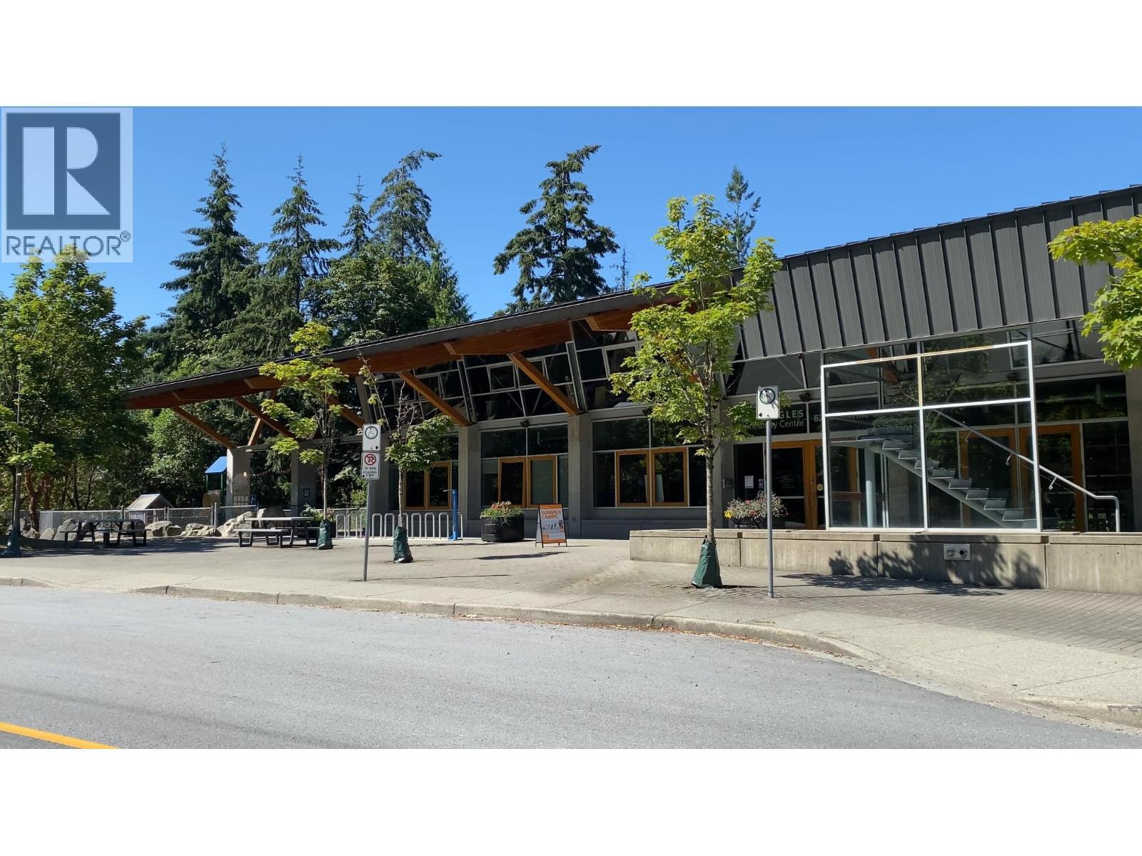 6544 Royal Avenue, West Vancouver, BC - Outdoor