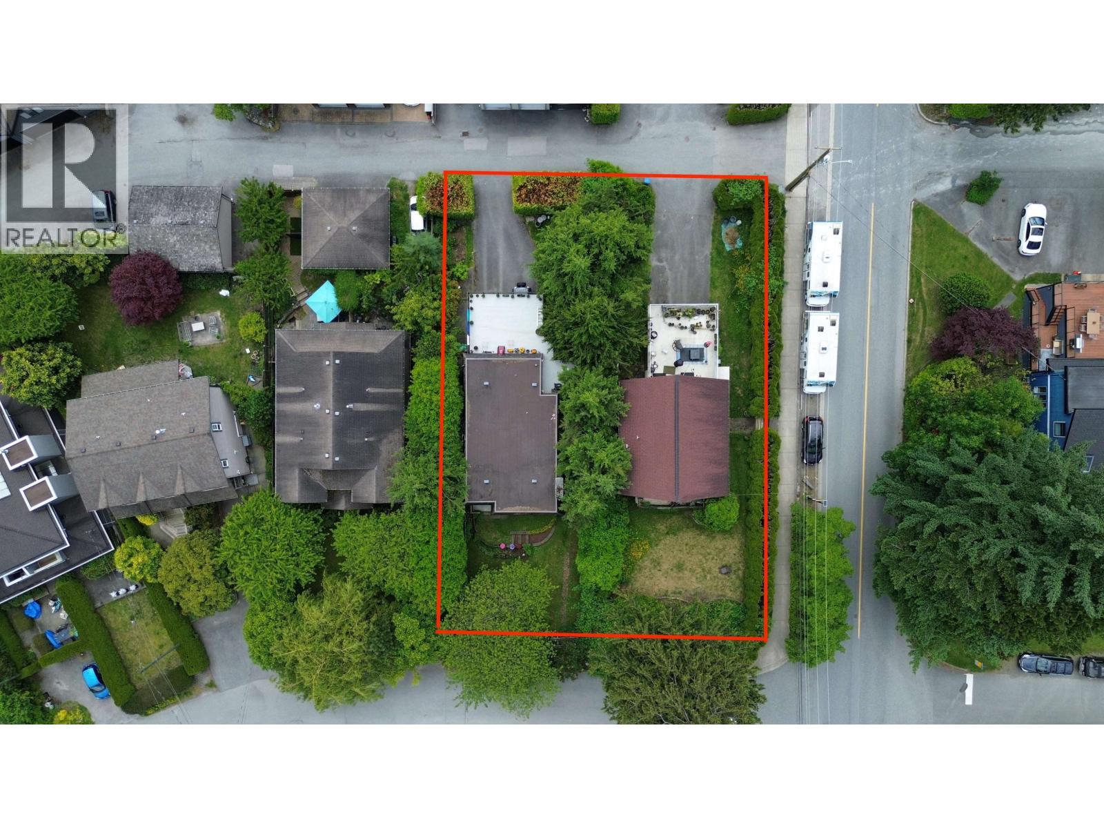 6544 Royal Avenue, West Vancouver, BC - Outdoor With View