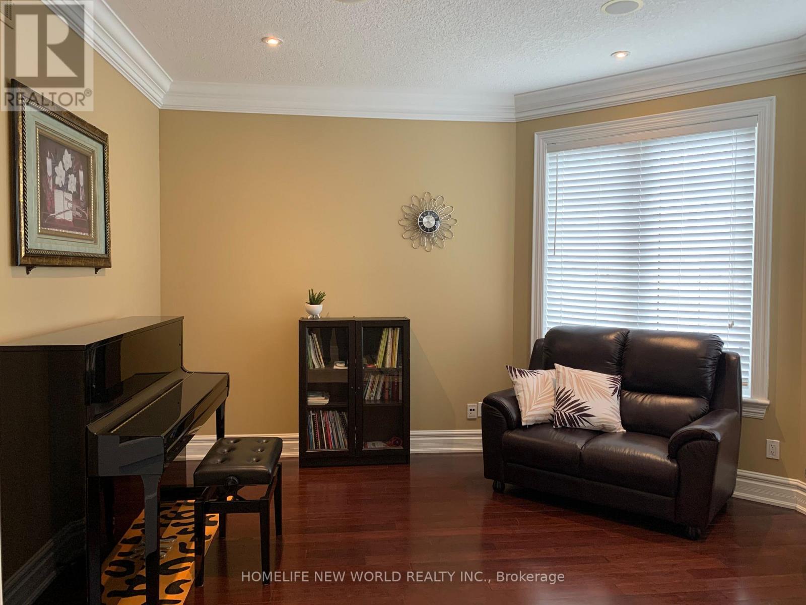 Office on the Main Floor - 106 Paige Street, Kitchener, ON - Indoor