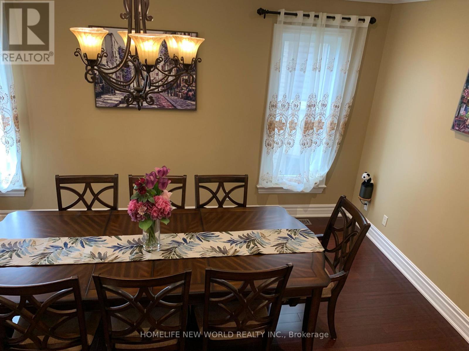 106 Paige Street, Kitchener, ON - Indoor Photo Showing Dining Room