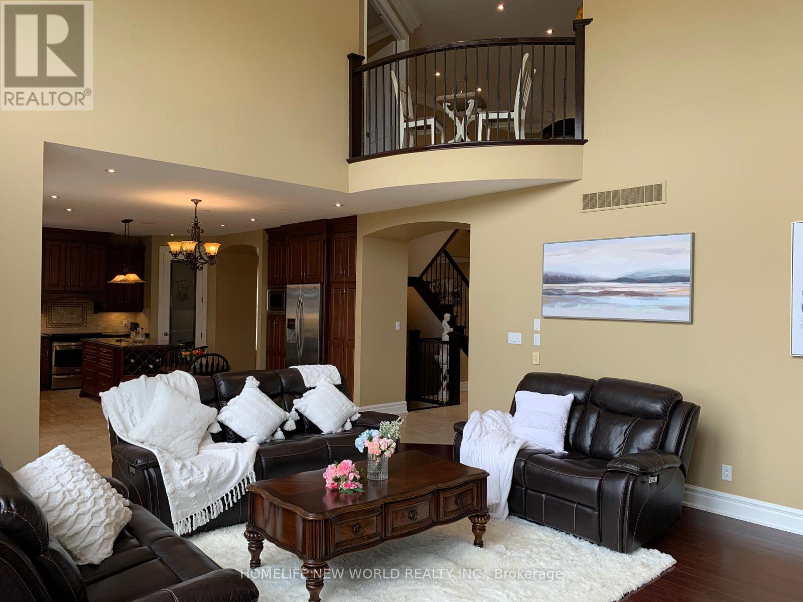 106 Paige Street, Kitchener, ON - Indoor Photo Showing Living Room
