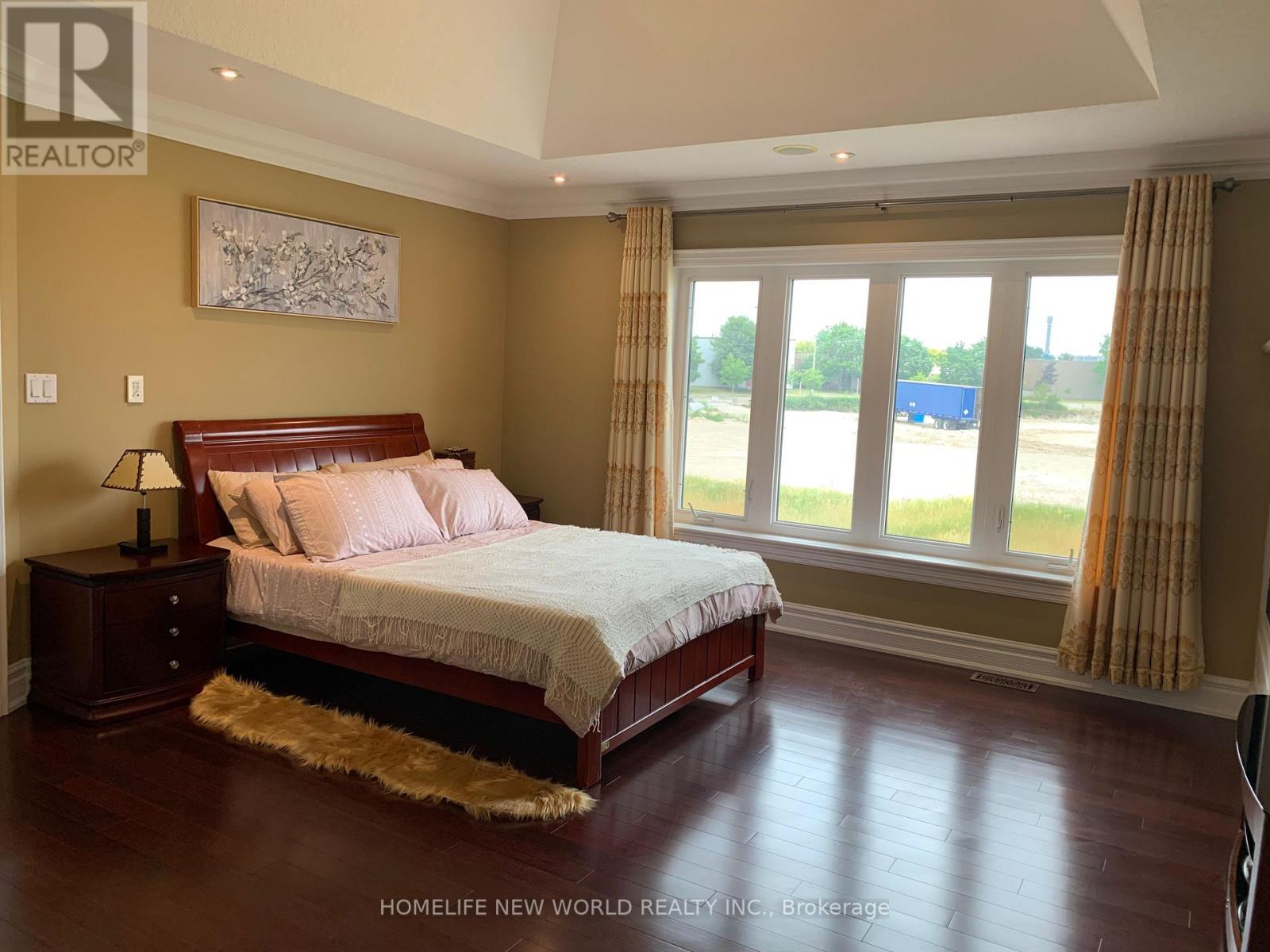 106 Paige Street, Kitchener, ON - Indoor Photo Showing Bedroom
