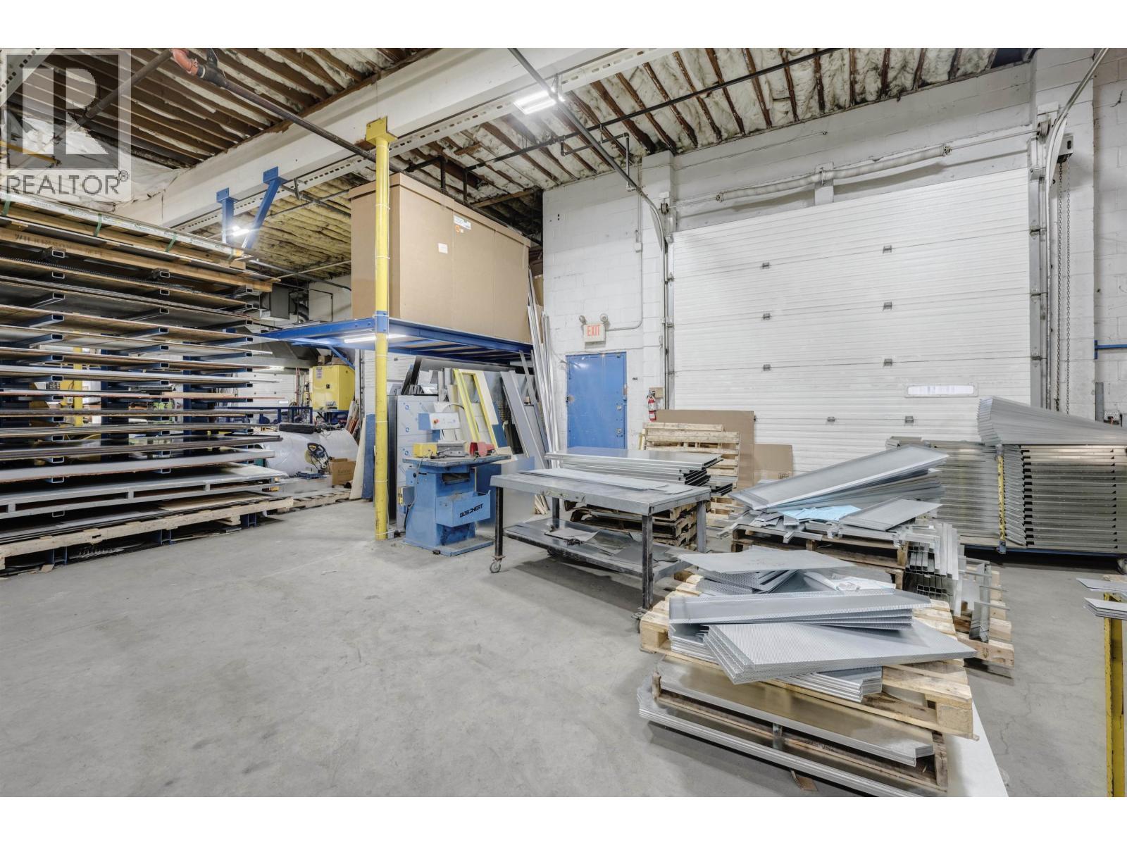 2589 Kingsway Avenue, Port Coquitlam, BC