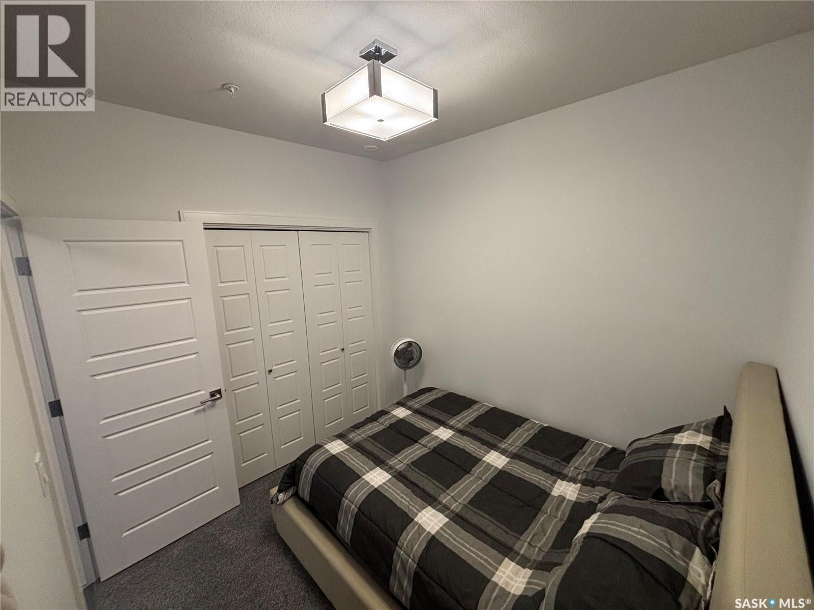113 105 Willis Crescent, Saskatoon, SK - Indoor Photo Showing Bedroom