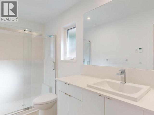 7164 Edgehill Crescent, Powell River, BC - Indoor Photo Showing Bathroom