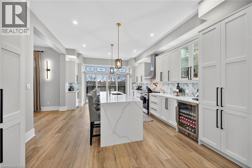 397 Caithness Street E, Caledonia, ON - Indoor Photo Showing Kitchen With Upgraded Kitchen