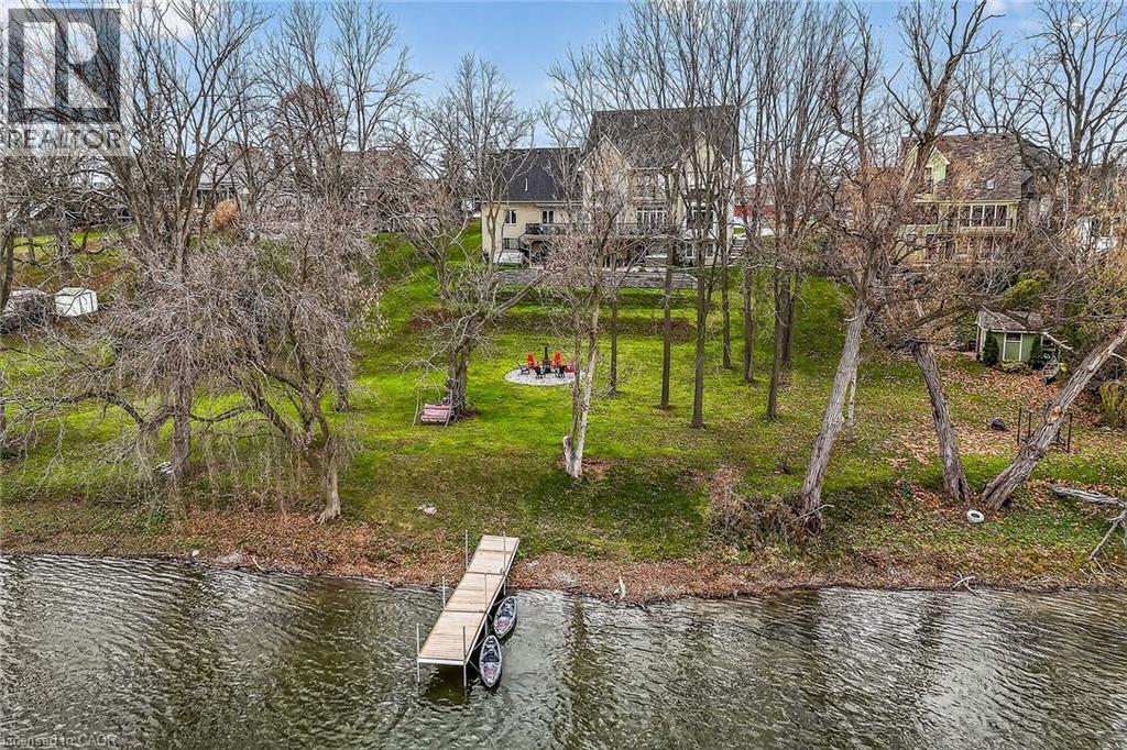 397 Caithness Street E, Caledonia, ON - Outdoor