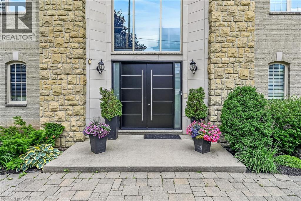 397 Caithness Street E, Caledonia, ON - Outdoor