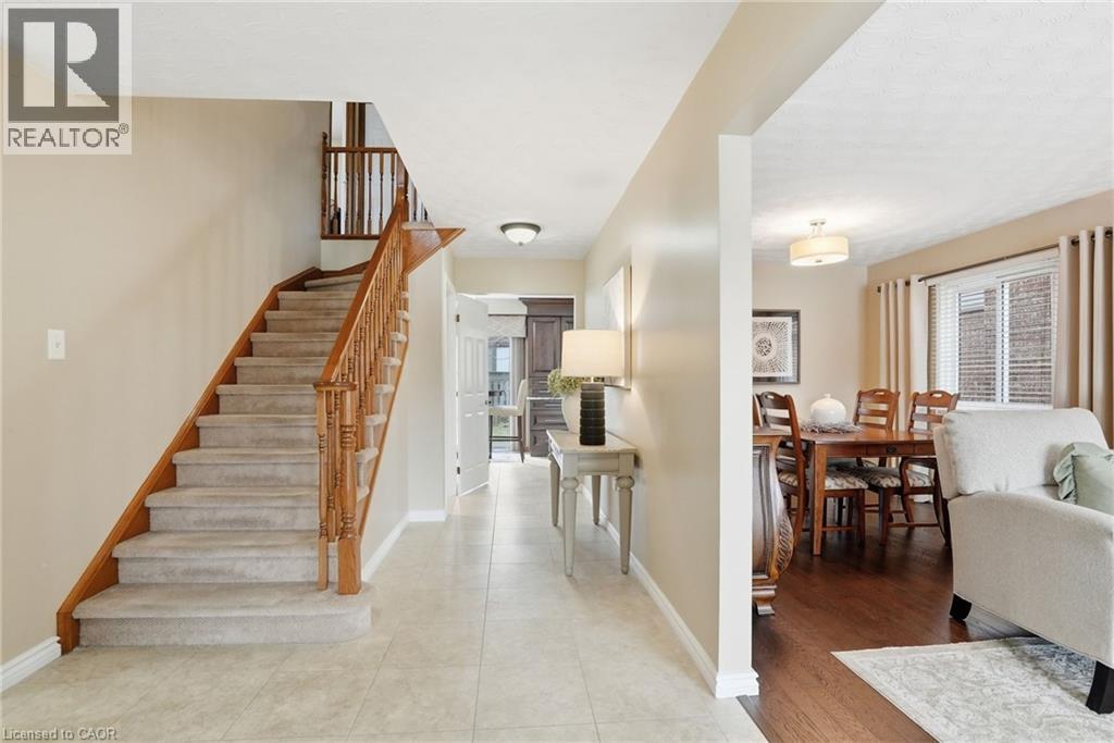 31 Republic Avenue, Hamilton, ON - Indoor