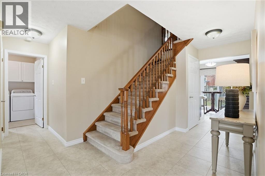 31 Republic Avenue, Hamilton, ON - Indoor Photo Showing Other Room