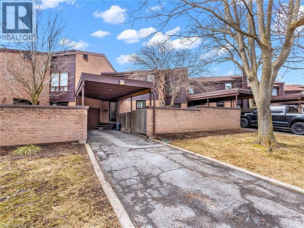 28 Underhill Crescent Unit# 3, Kitchener, ON - Outdoor