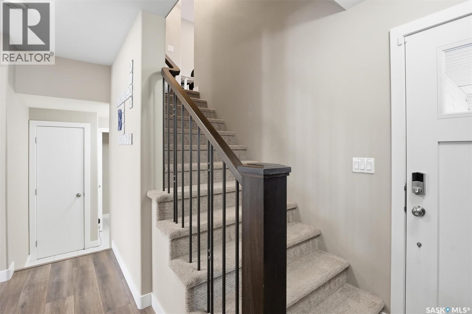 611 Ells Crescent, Saskatoon, SK - Indoor Photo Showing Other Room