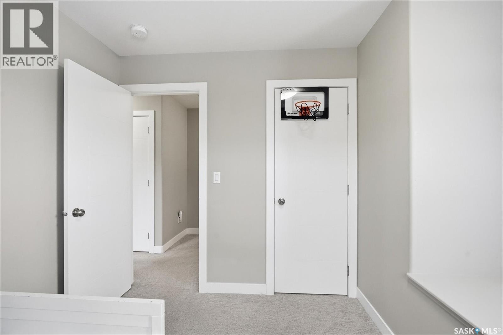 611 Ells Crescent, Saskatoon, SK - Indoor Photo Showing Other Room