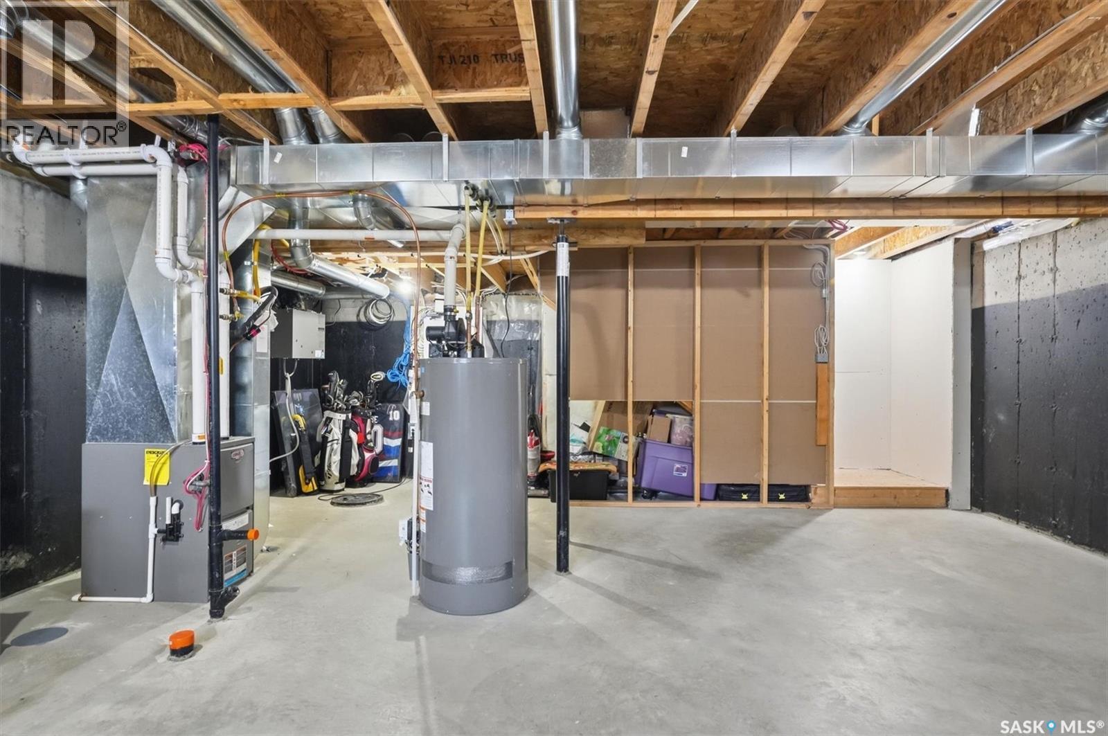 611 Ells Crescent, Saskatoon, SK - Indoor Photo Showing Basement