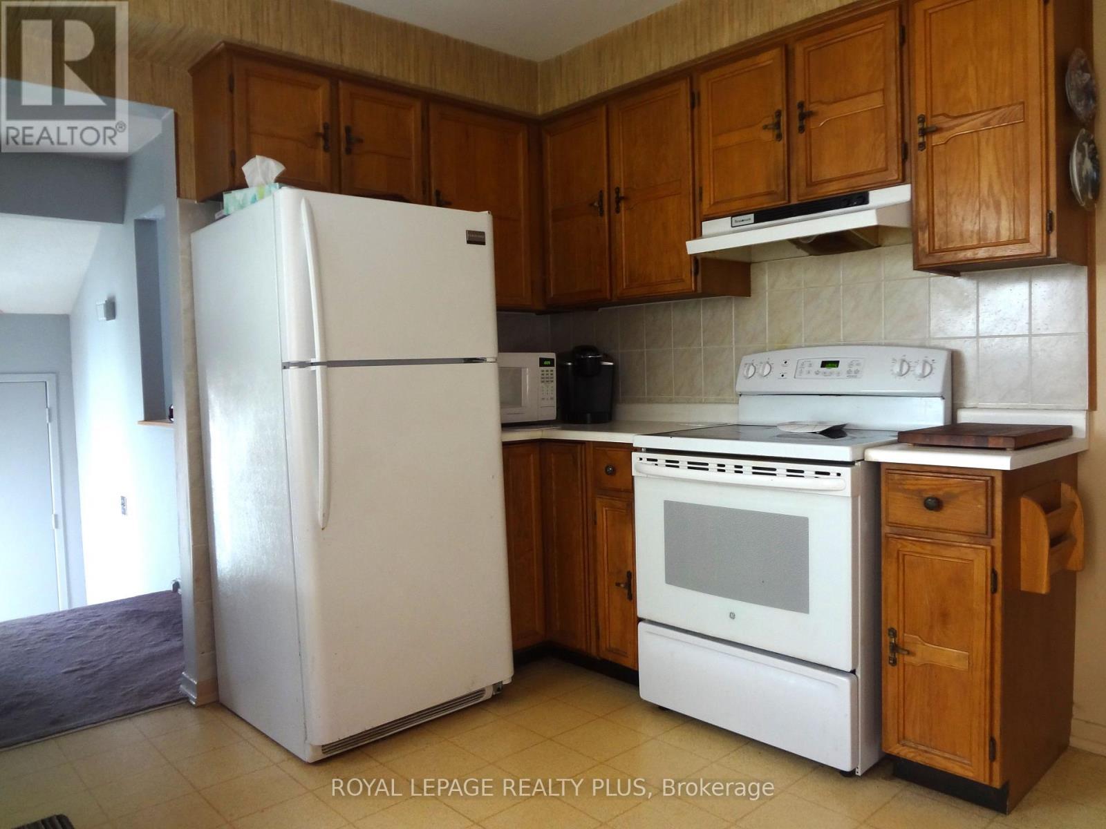 4170 Treetop Crescent, Mississauga, ON - Indoor Photo Showing Kitchen