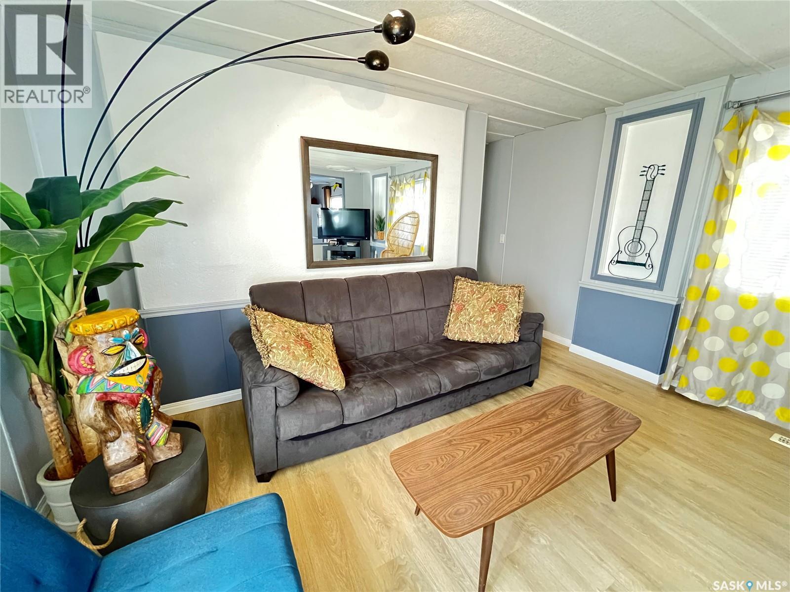 35 Cypress Mobile Home Park, Maple Creek, SK - Indoor Photo Showing Living Room