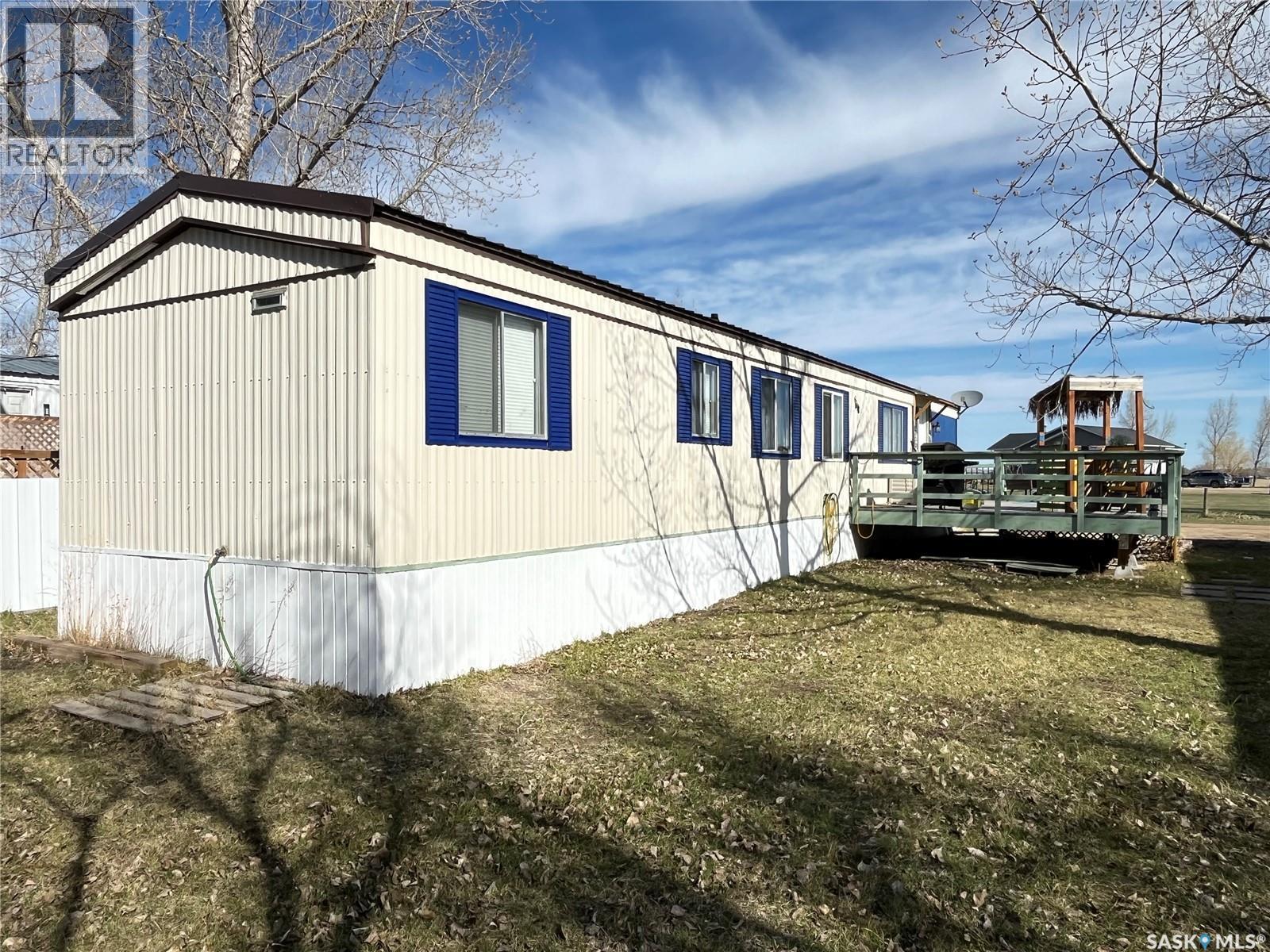 35 Cypress Mobile Home Park, Maple Creek, SK - Outdoor
