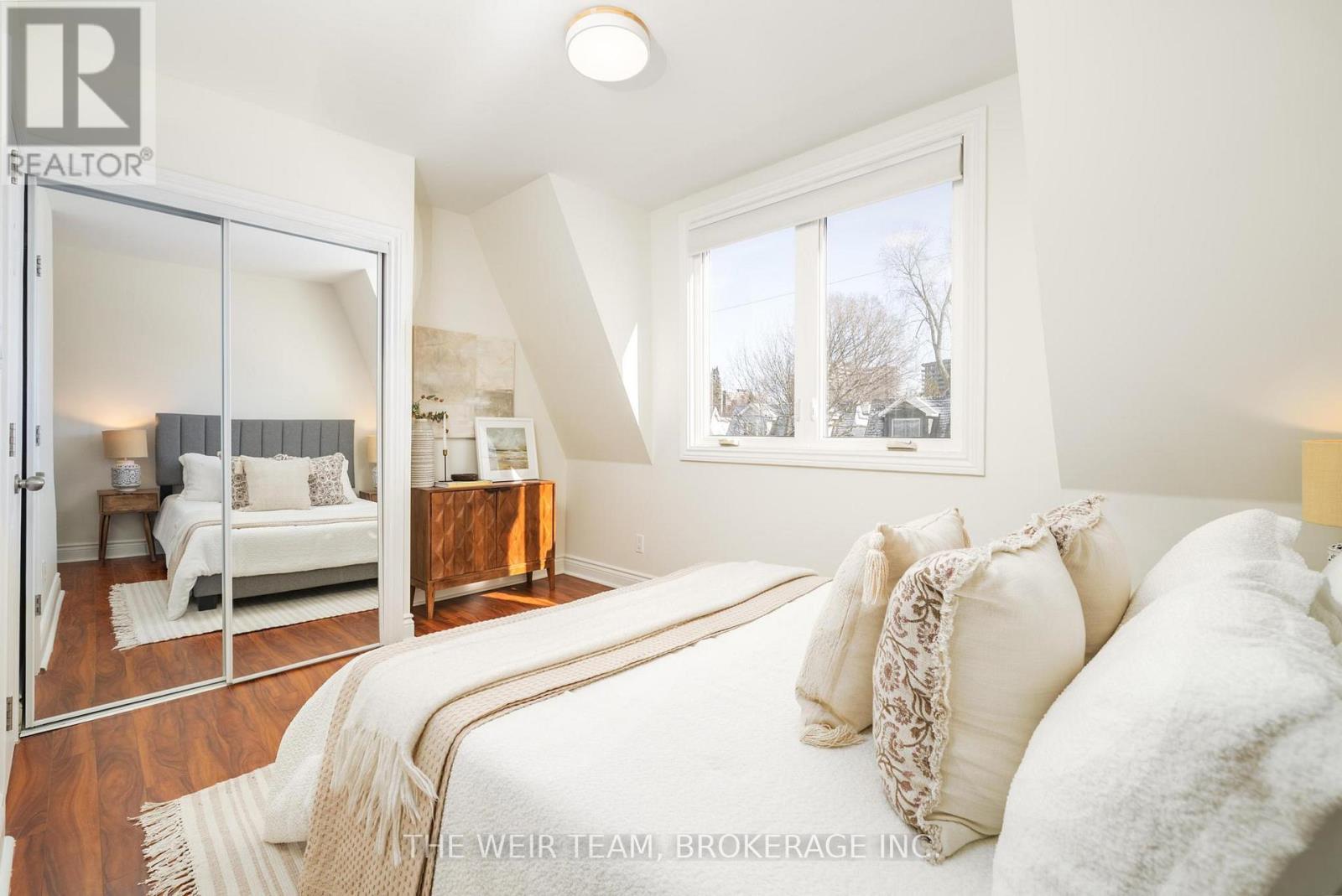10 Eldon Avenue, Toronto, ON - Indoor Photo Showing Bedroom