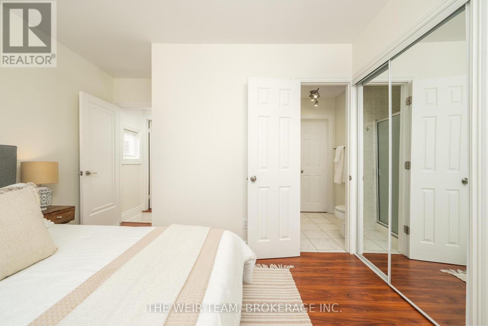 10 Eldon Avenue, Toronto, ON - Indoor Photo Showing Bedroom