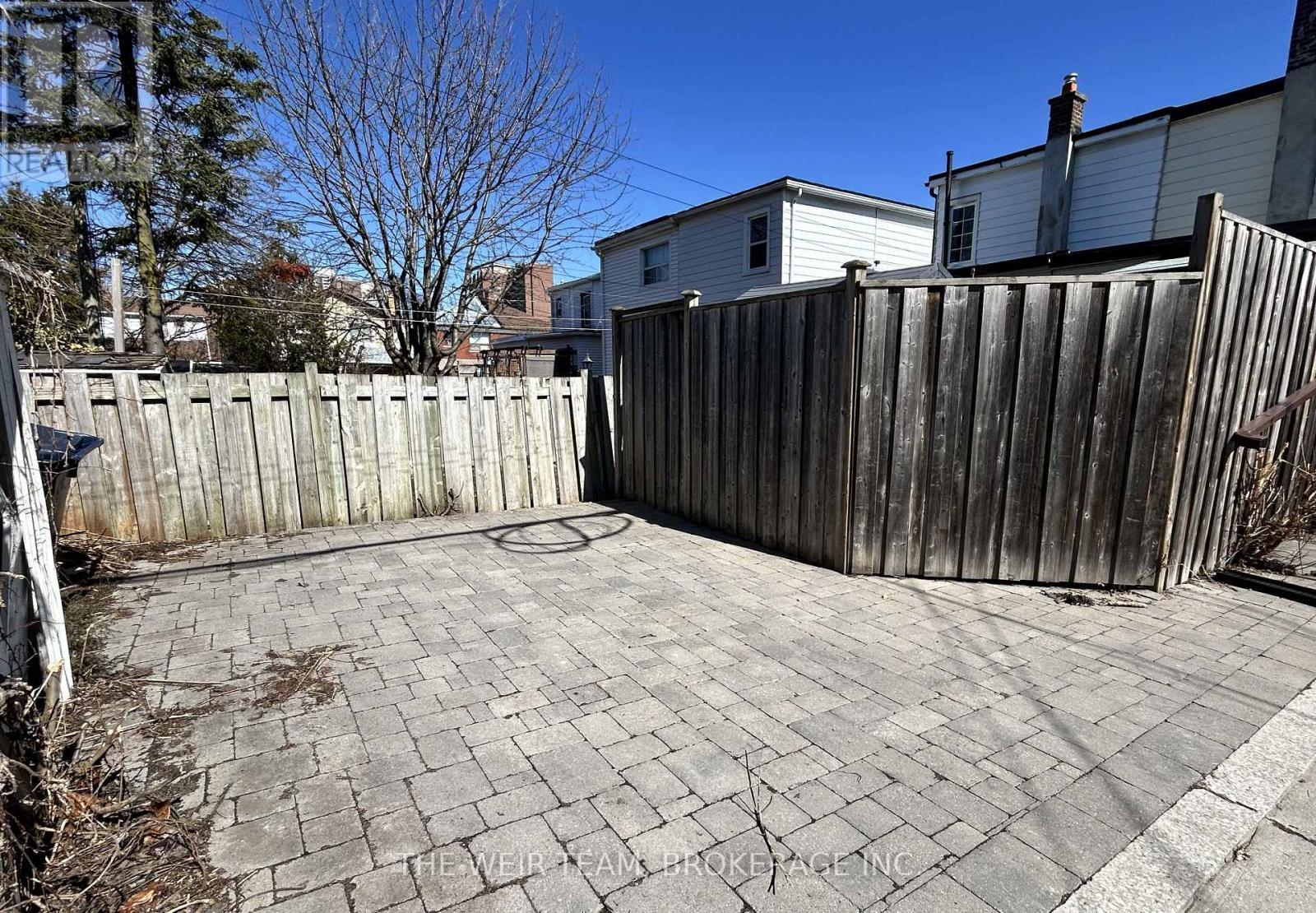 10 Eldon Avenue, Toronto, ON - Outdoor