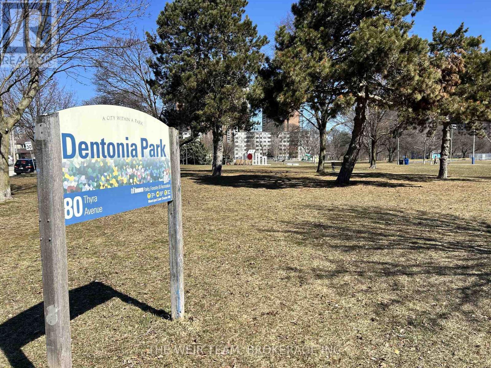 10 Eldon Avenue, Toronto, ON - Outdoor With View