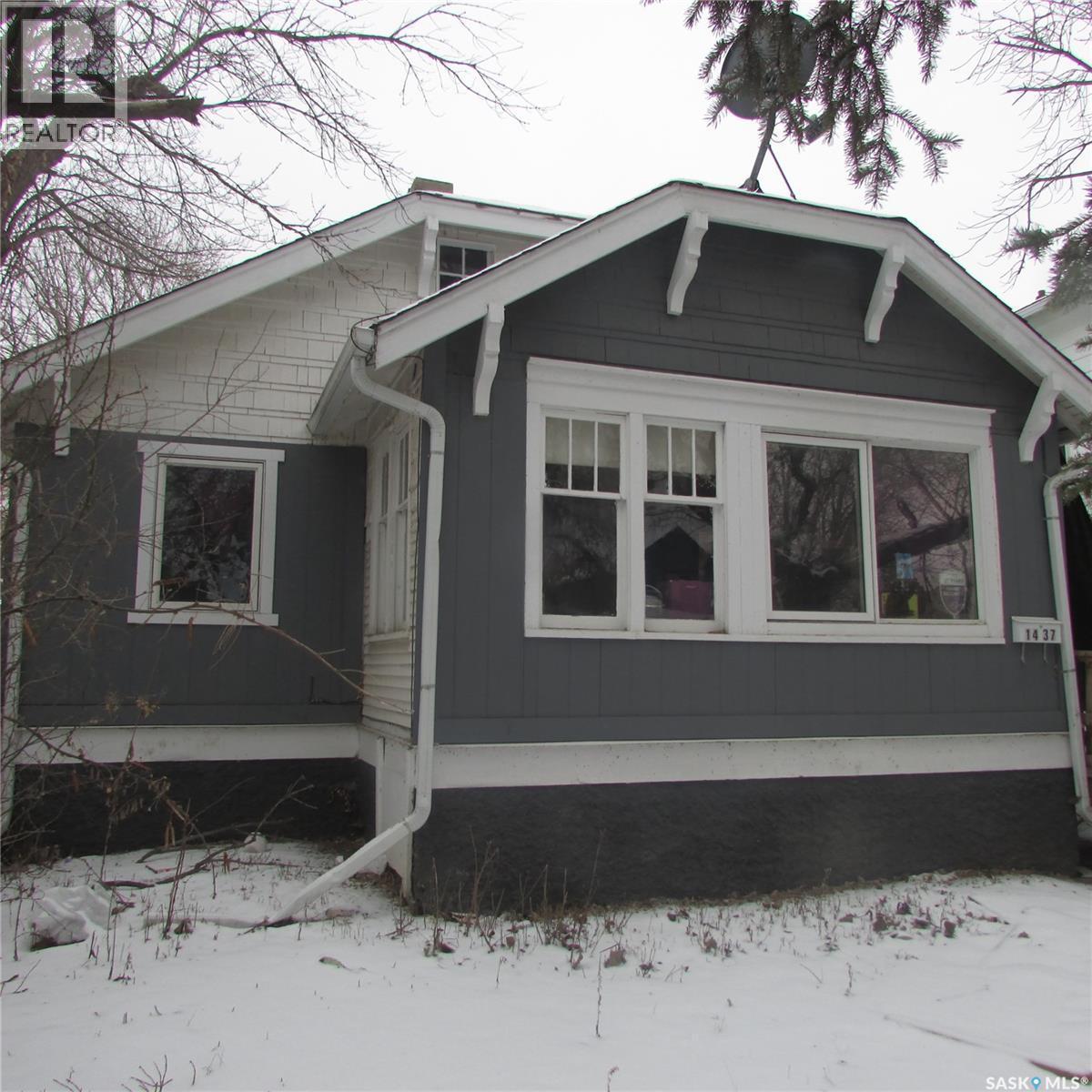1437 Elphinstone Street, Regina, SK - Outdoor