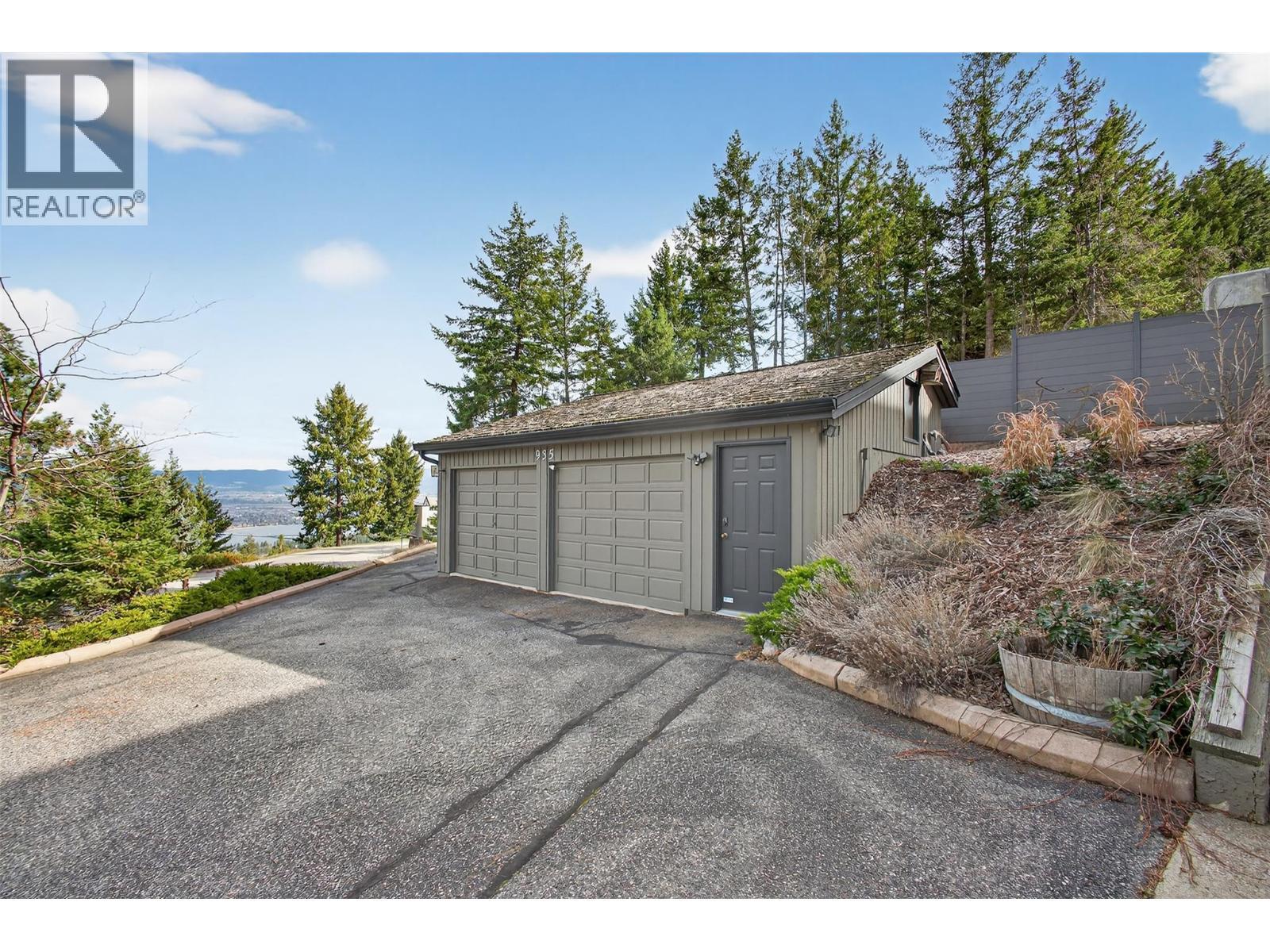 935 Lloyd Jones Drive, West Kelowna, BC - Outdoor