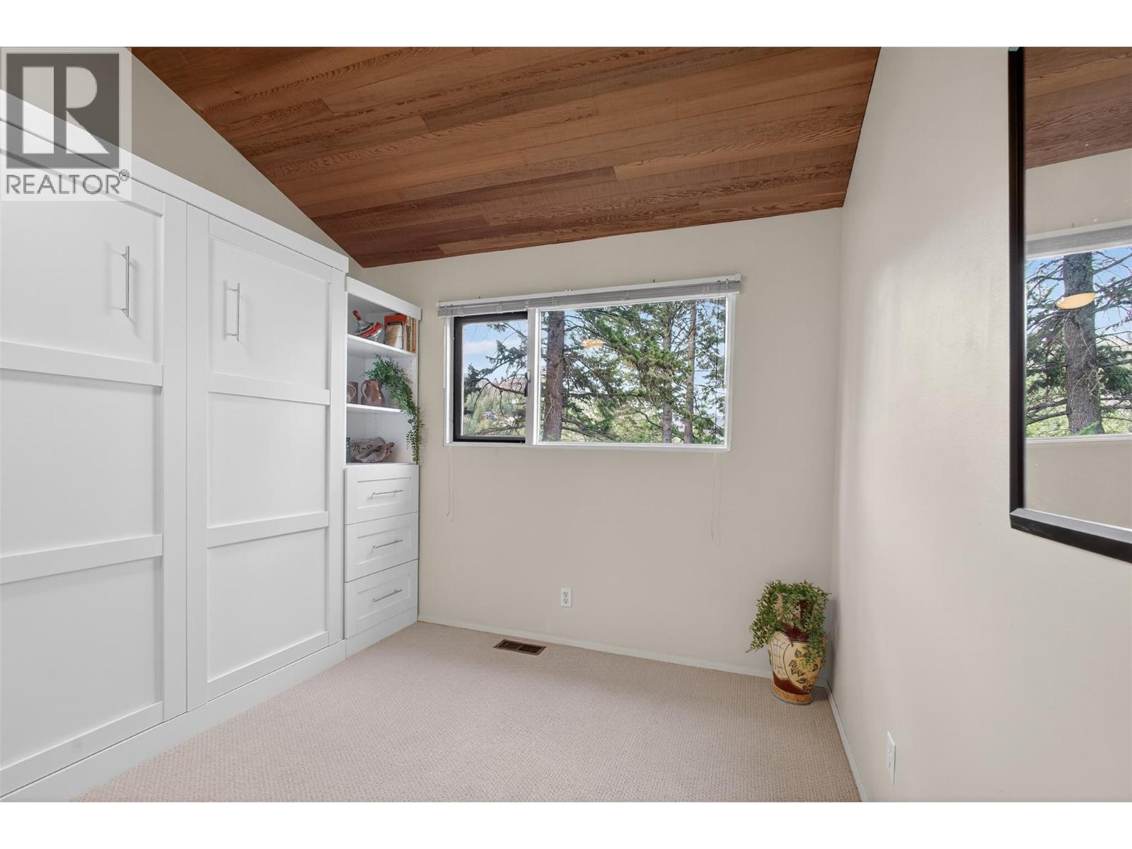 935 Lloyd Jones Drive, West Kelowna, BC - Indoor Photo Showing Other Room