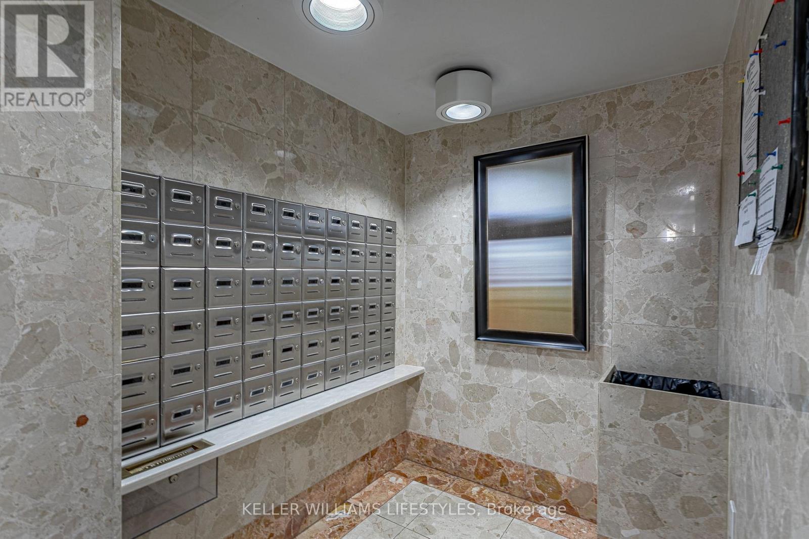 205 - 7 Picton Street, London East (East F), ON - Indoor Photo Showing Bathroom
