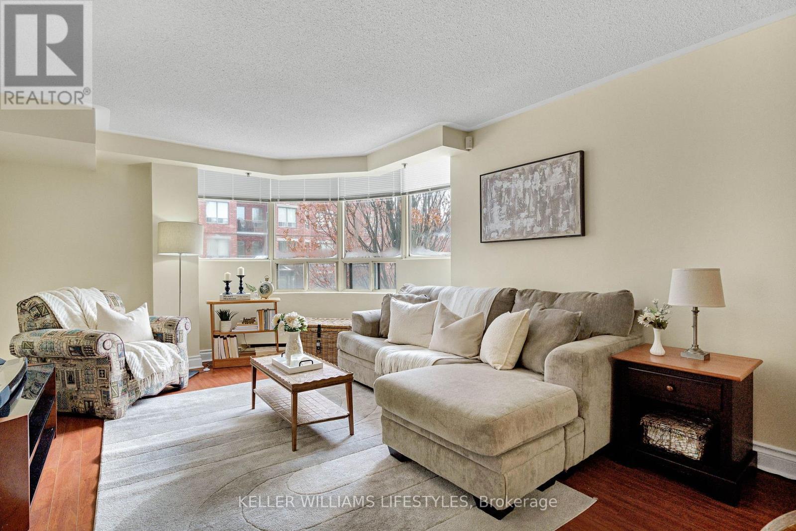 205 - 7 Picton Street, London East (East F), ON - Indoor Photo Showing Living Room