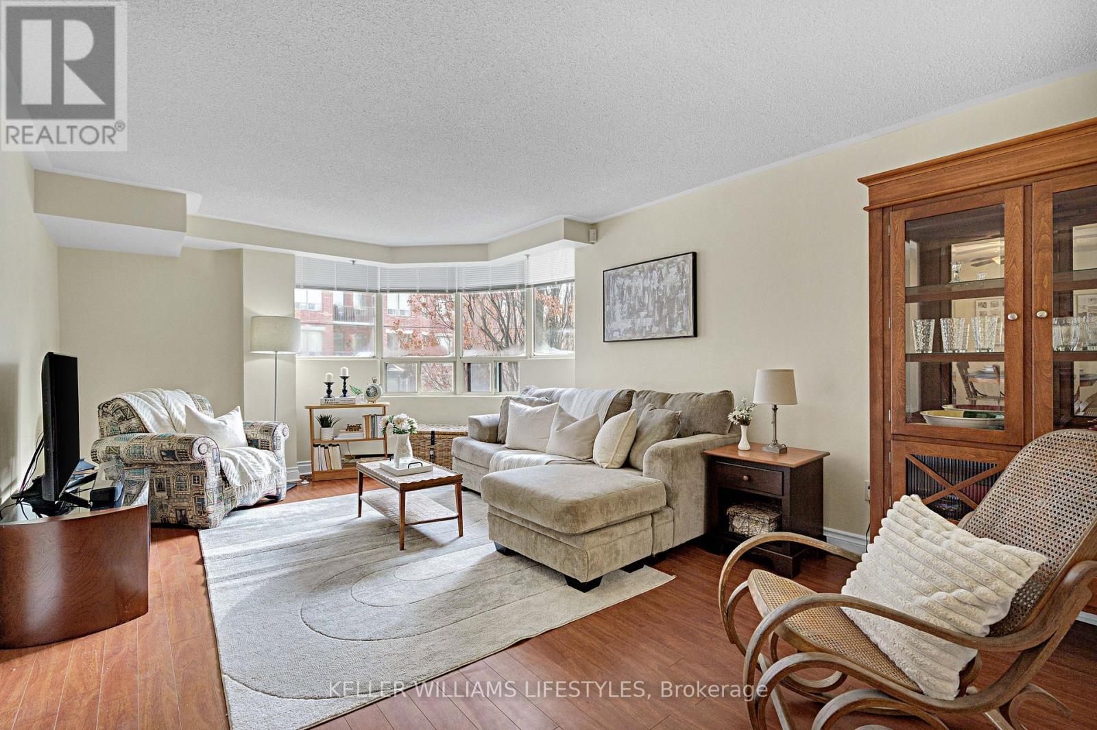 205 - 7 Picton Street, London East (East F), ON - Indoor Photo Showing Living Room