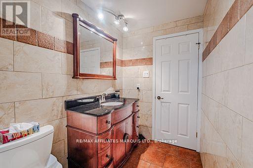 668 Champlain Drive N, Cornwall, ON - Indoor Photo Showing Bathroom