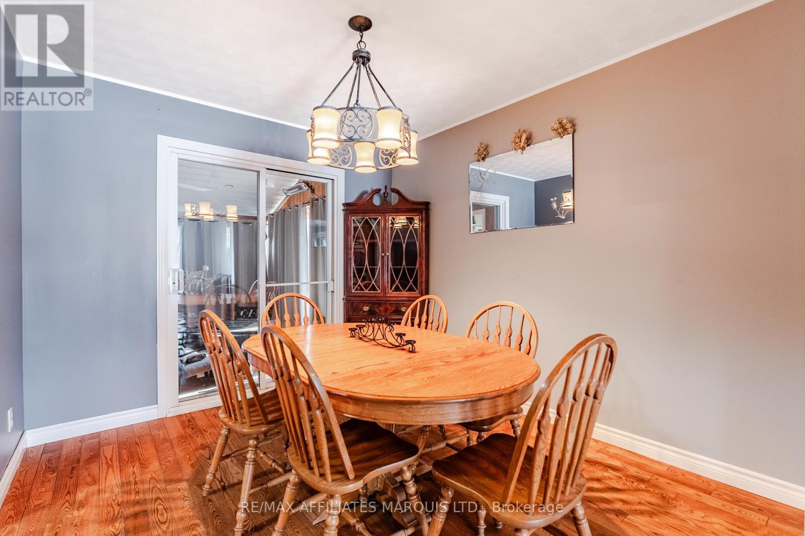 668 Champlain Drive N, Cornwall, ON - Indoor Photo Showing Dining Room