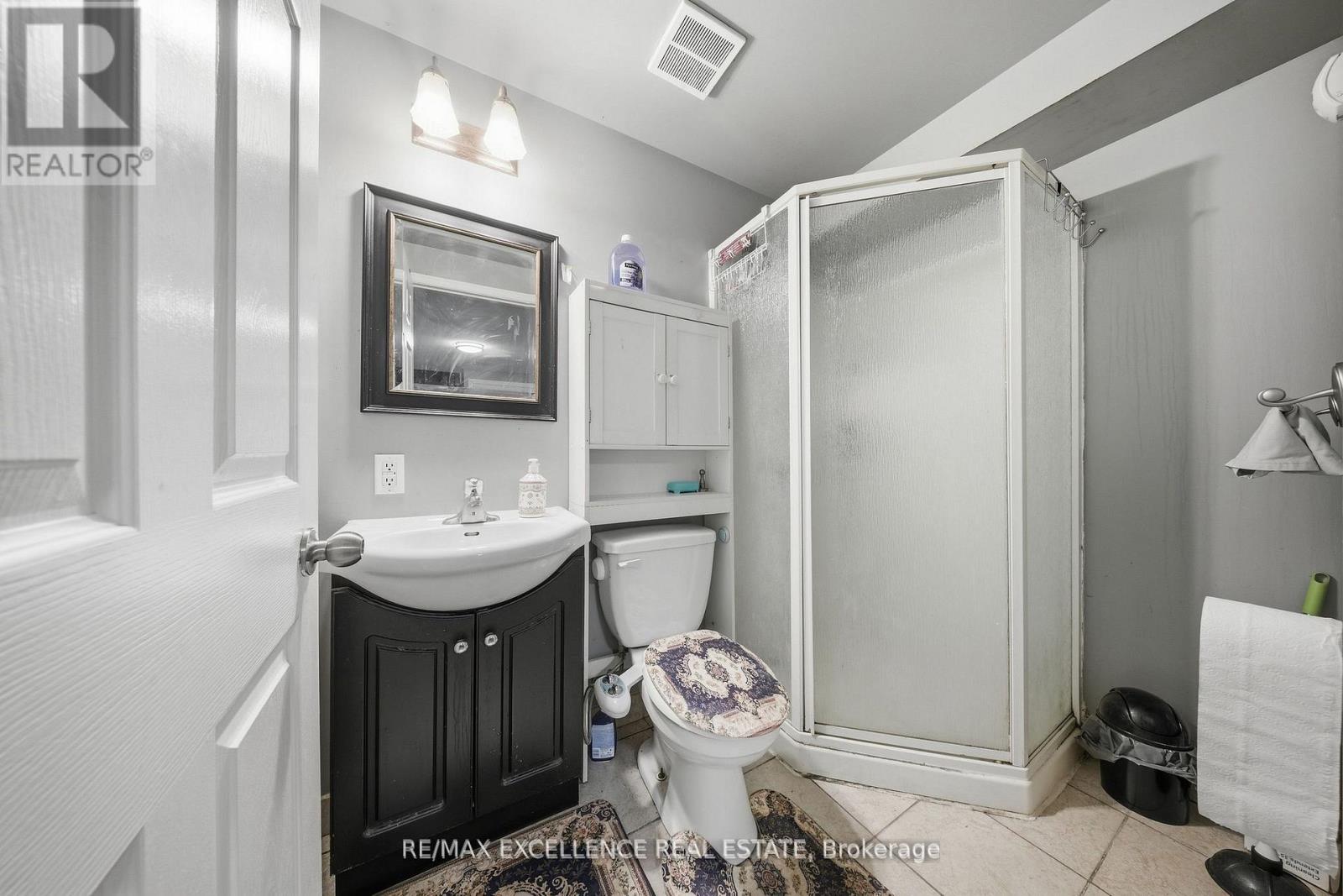 46 Nectarine Crescent, Brampton, ON - Indoor Photo Showing Bathroom