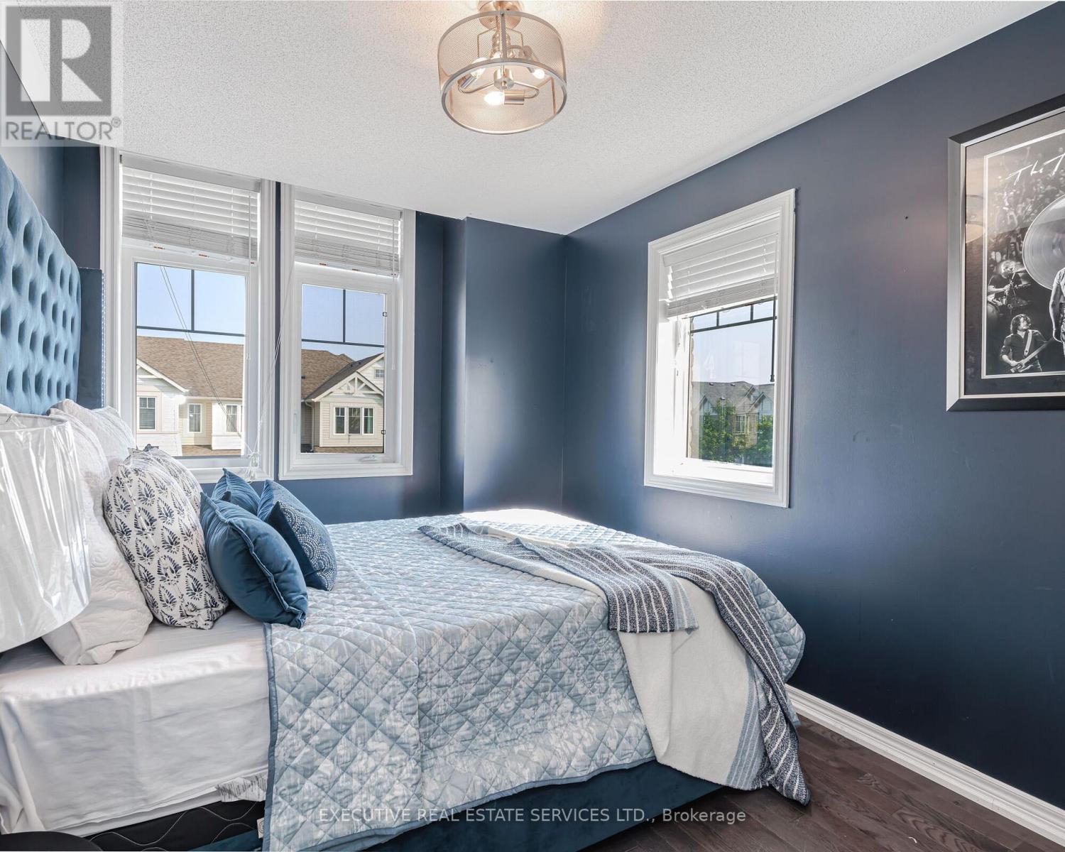 2 Nectarlane Avenue, Caledon, ON - Indoor Photo Showing Bedroom
